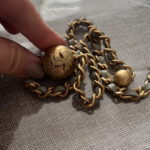 Chanel grey wallet on chain. Straight from Dubai Mall. Hard to find. Sold out - Picture 11 of 12